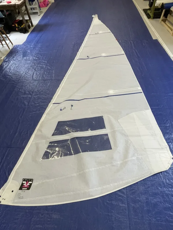 Fock/ Star – 595 x 530 x 210